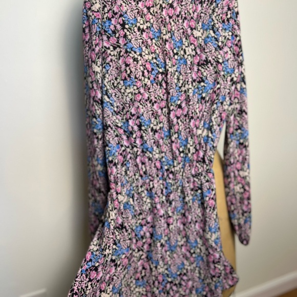 Eight sixty small floral long sleeve shorts romper with elastic waist - Picture 4 of 8